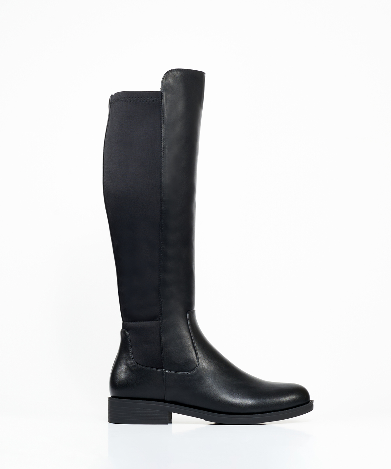 Botas planas h&iacute;picas